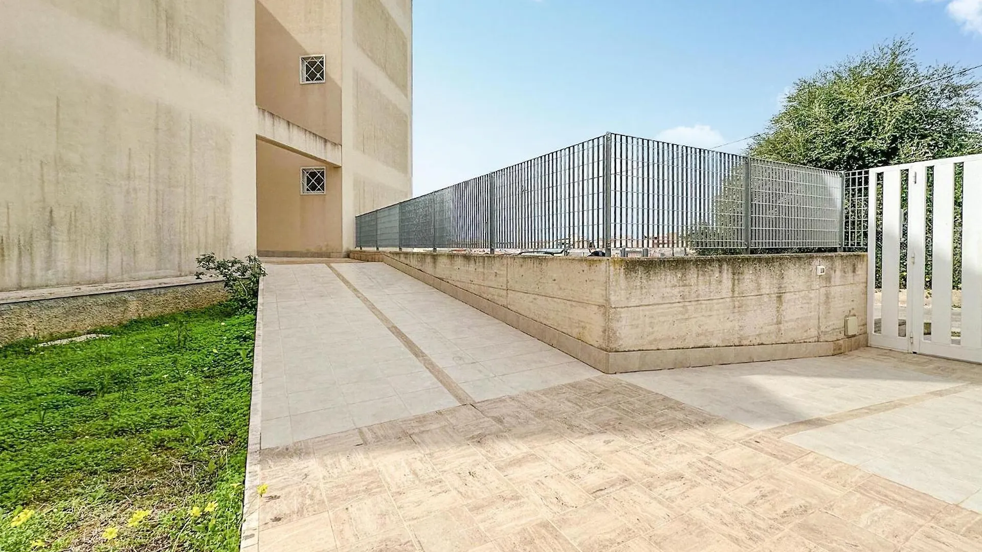 Gorgeous Apartment In Marina Di Ragusa With House Sea View